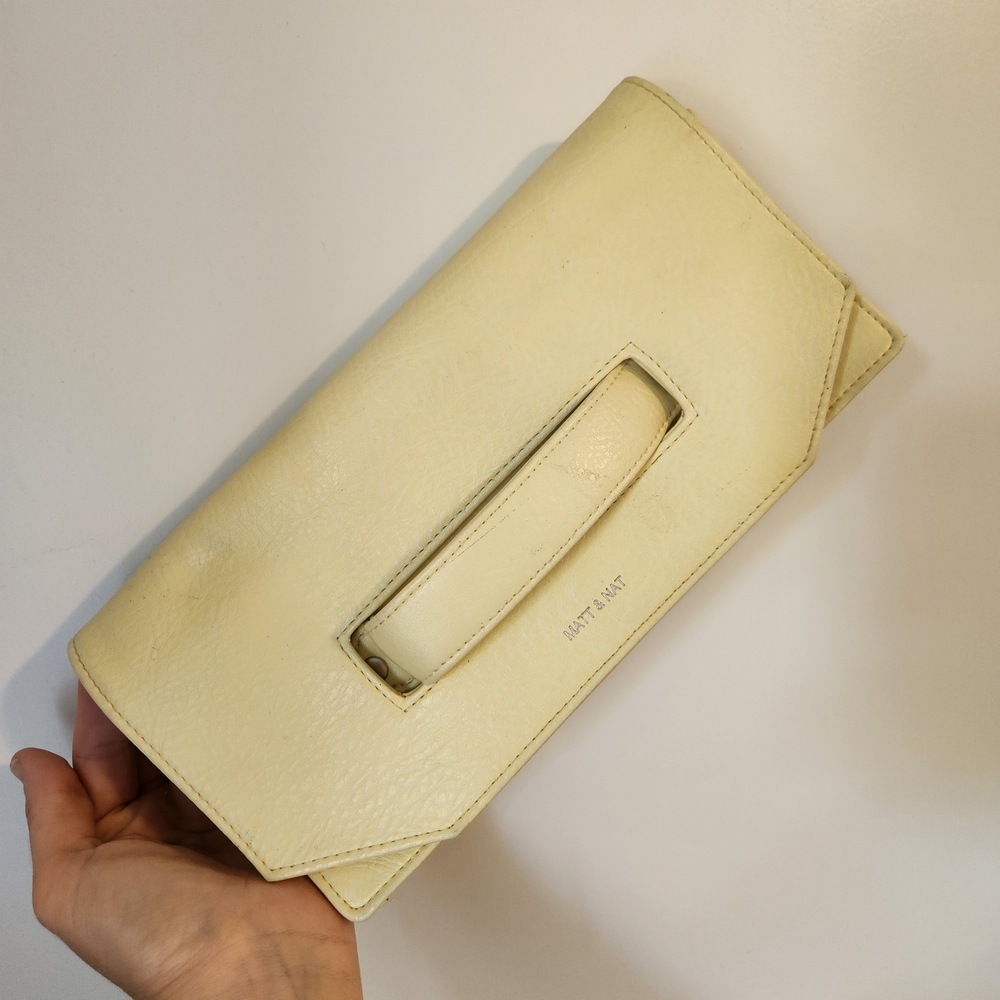 Matt & Nat Cream Clutch Bag
